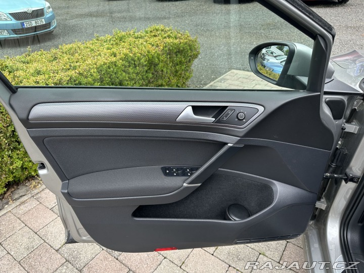 Volkswagen Golf 1,4TSI 92kW DSG LOUNGE SE 2015