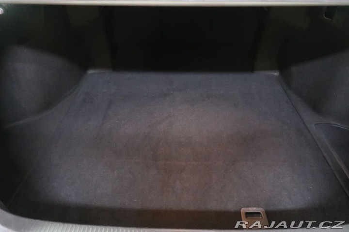 Toyota Camry 2.5Hybrid,CZ,24mZárukaExe 2023