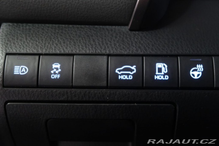 Toyota Camry 2.5Hybrid,CZ,24mZárukaExe 2023