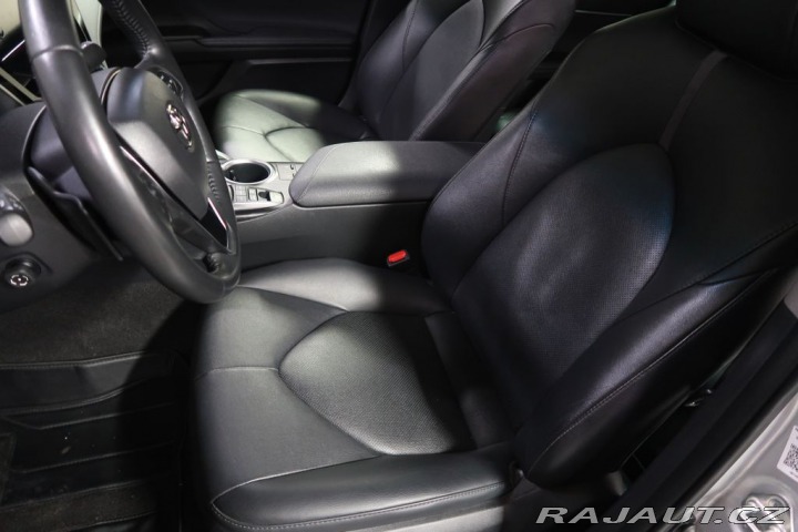 Toyota Camry 2.5Hybrid,CZ,24mZárukaExe 2023