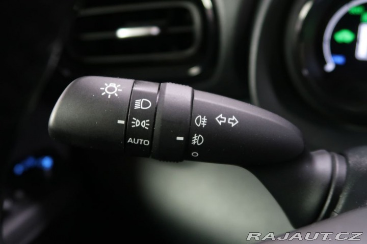 Toyota Yaris 1.5Hybrid,CZ,1Maj,Selecti 2021