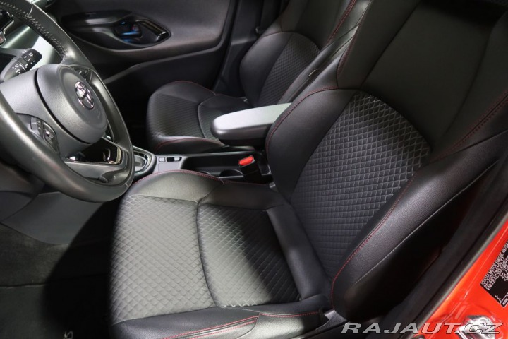 Toyota Yaris 1.5Hybrid,CZ,1Maj,Selecti 2021