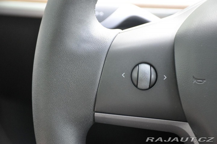 Tesla Model Y LONG RANGE DUAL REZERVACE 2023
