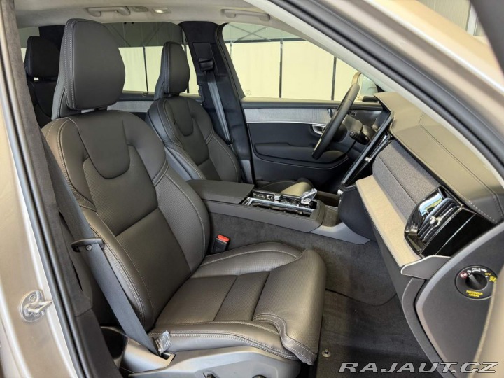 Volvo XC90 B5 2.0L 250+14k AT8 AWD U 2025