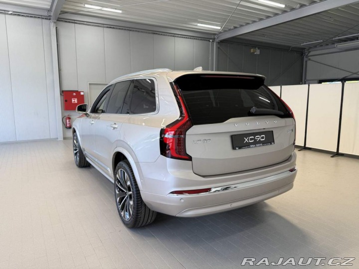 Volvo XC90 B5 2.0L 250+14k AT8 AWD U 2025