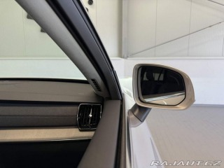 Volvo XC90 B5 2.0L 250+14k AT8 AWD U 2025
