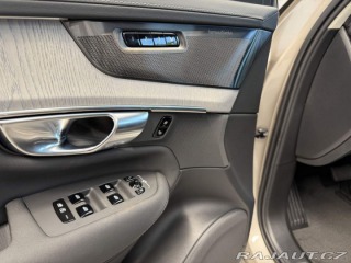 Volvo XC90 B5 2.0L 250+14k AT8 AWD U 2025