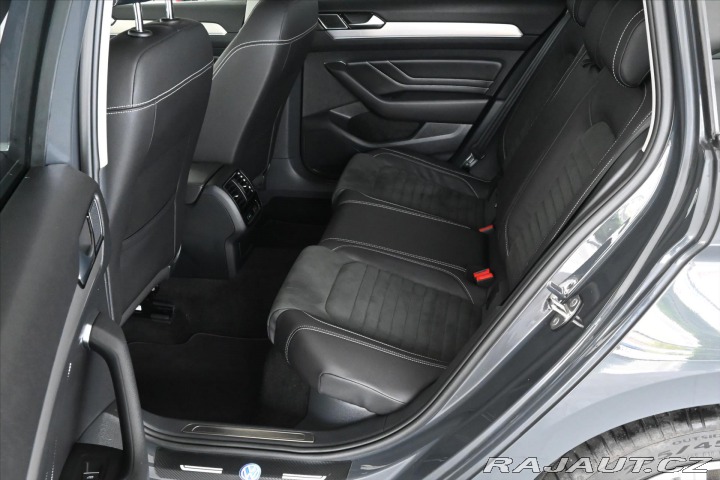 Volkswagen Passat 2,0 TDI 110 kW DSG ELEGAN 2021