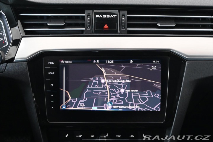 Volkswagen Passat 2,0 TDI 110 kW DSG ELEGAN 2021
