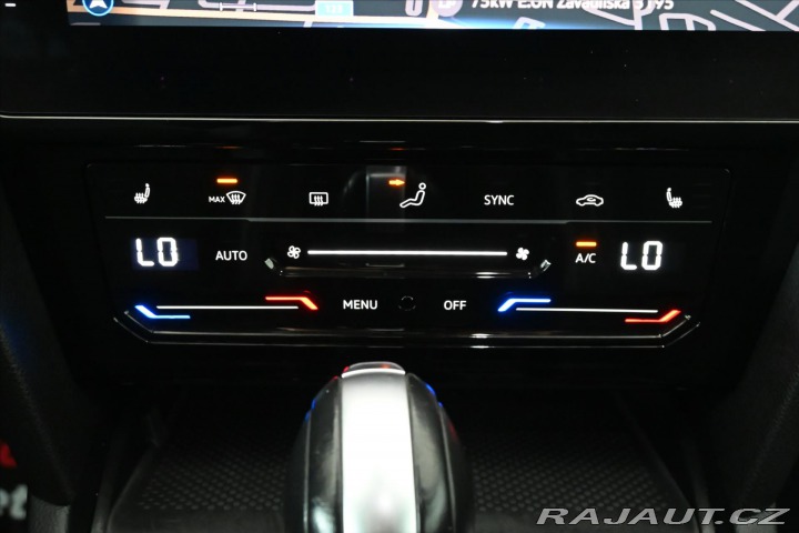 Volkswagen Passat 2,0 TDI 110 kW DSG ELEGAN 2021