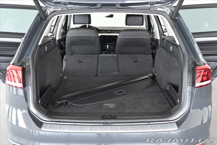 Volkswagen Passat 2,0 TDI 110 kW DSG ELEGAN 2021