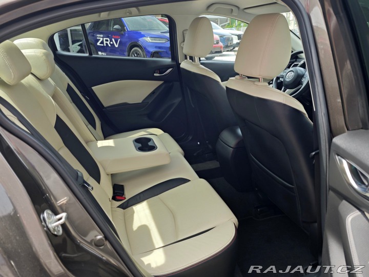 Mazda 3 2.0 Skyactiv Revolution T 2014