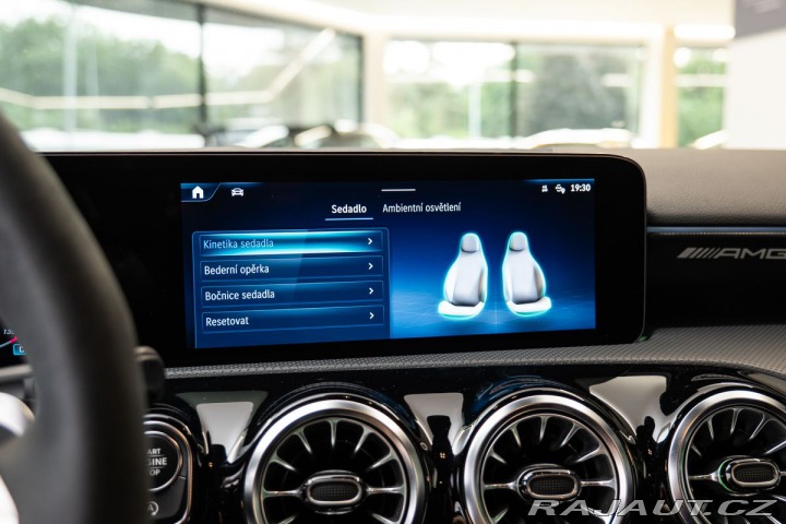 Mercedes-Benz A 4MATIC+ 360/LED/CarPlay 2023