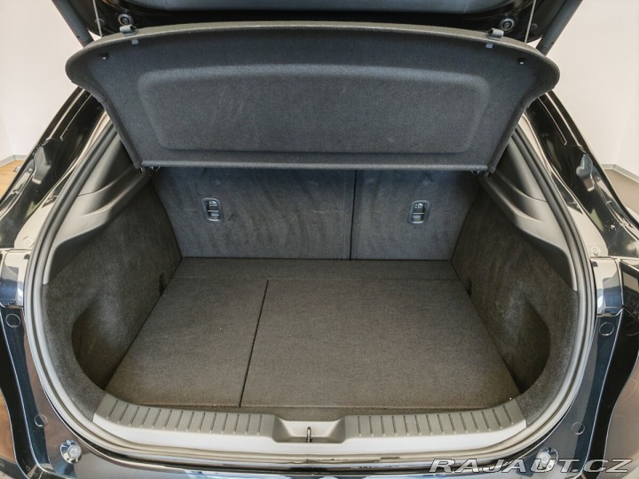 Mazda CX-30 2,0 , Manuál, Top Stav 2023