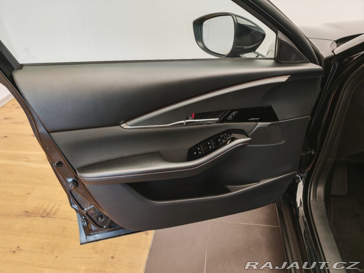Mazda CX-30 2,0 , Manuál, Top Stav 2023