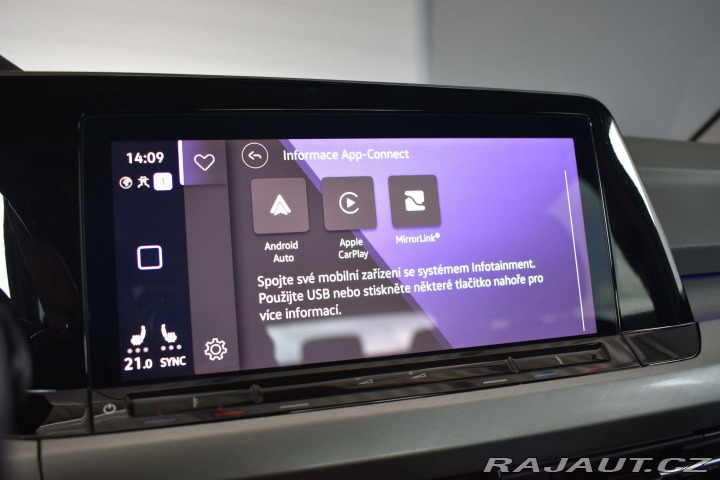 Volkswagen Golf 1.5 TSI eTSI DSG*TAŽNÉ*AC 2021