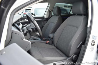 Volkswagen Golf 1.5 TSI eTSI DSG*TAŽNÉ*AC 2021