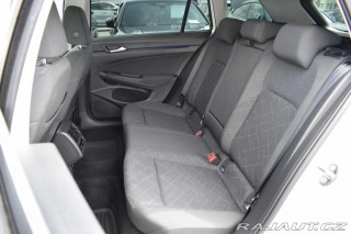 Volkswagen Golf 1.5 TSI eTSI DSG*TAŽNÉ*AC 2021