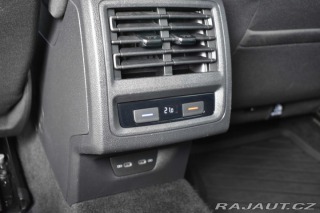 Volkswagen Golf 1.5 TSI eTSI DSG*TAŽNÉ*AC 2021