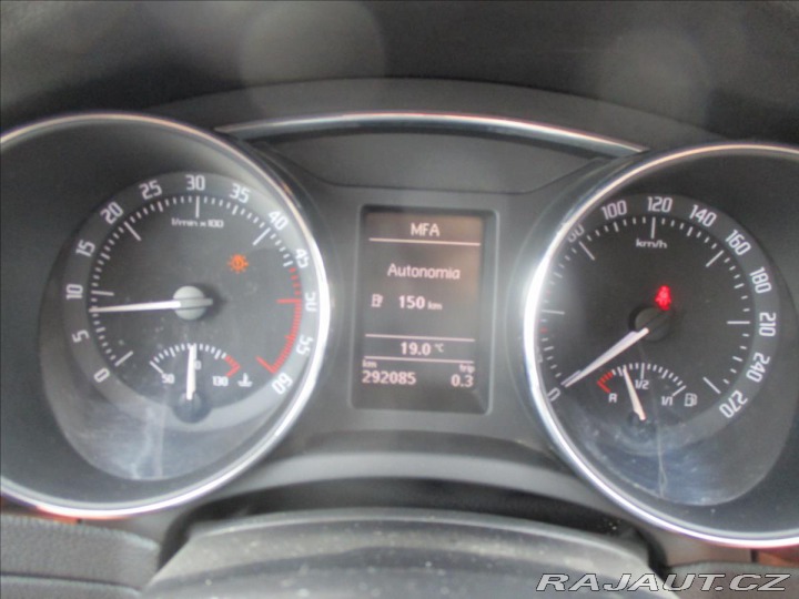 Škoda Superb 2,0 TDi CR 125kw 4x4 bez 2010