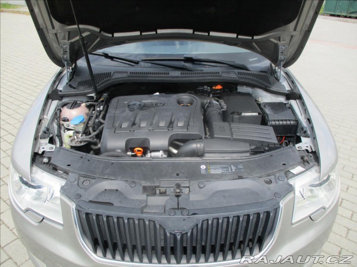 Škoda Superb 2,0 TDi CR 125kw 4x4 bez 2010