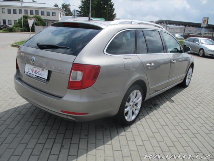Škoda Superb 2,0 TDi CR 125kw 4x4 bez 2010