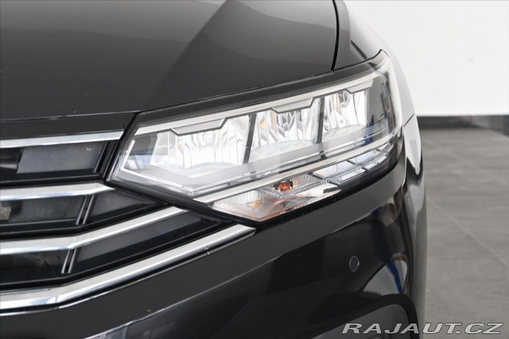 Volkswagen Passat 2,0 TDI 110 kW DSG BUSINE 2021