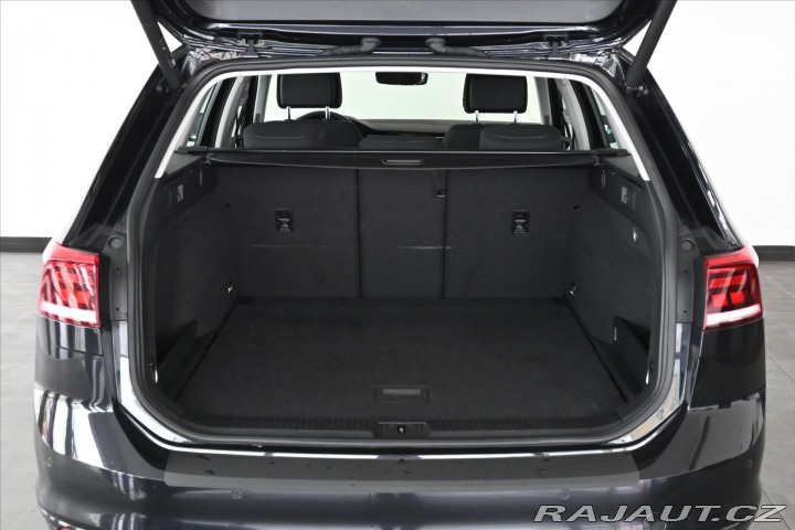 Volkswagen Passat 2,0 TDI 110 kW DSG BUSINE 2021