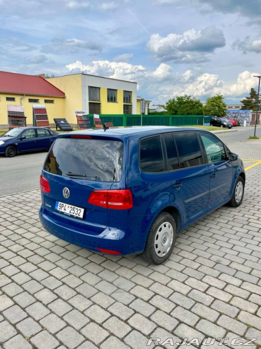 Volkswagen Touran 2011