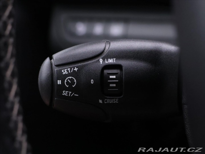 Peugeot 2008 1,2 PT 81kW Allure Panora 2017
