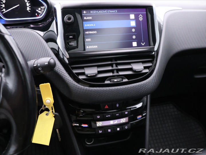 Peugeot 2008 1,2 PT 81kW Allure Panora 2017