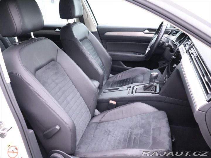Volkswagen Passat 2,0 TSI 200kW DSG CZ R-li 2019