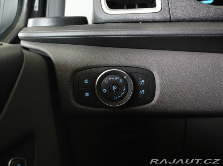 Ford Transit Custom 2,0 TDCi 96kW 6-míst Tažn 2018