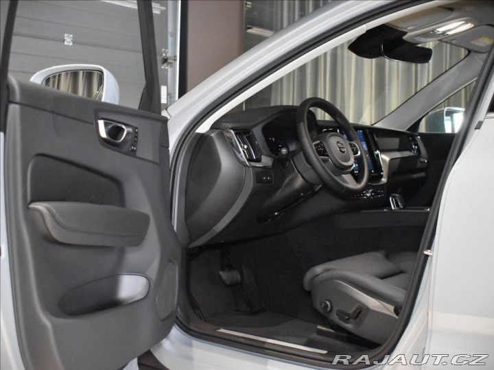 Volvo XC60 2,0 T6 AWD Plus Bright 2025