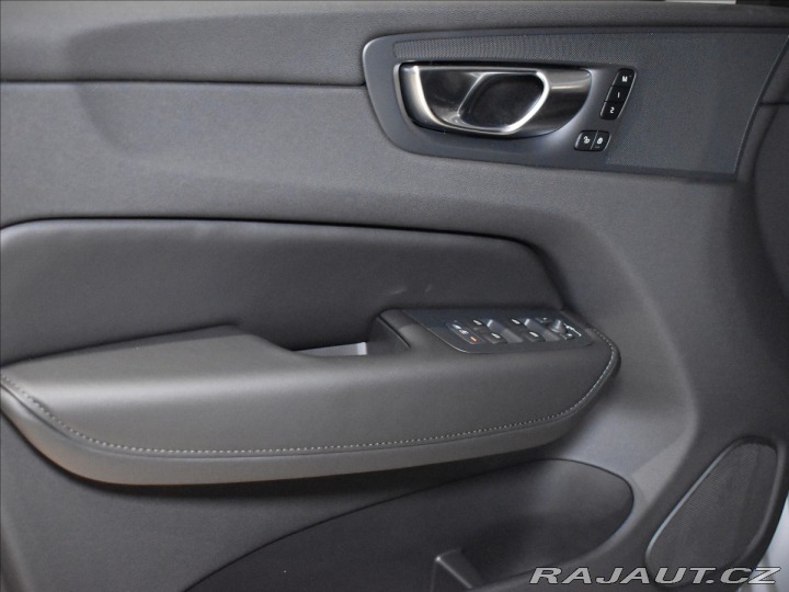 Volvo XC60 2,0 T6 AWD Plus Bright 2025