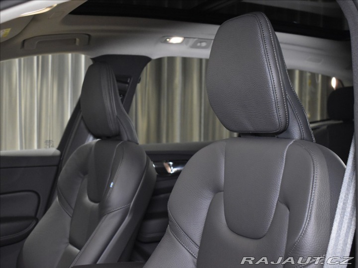 Volvo XC60 2,0 T6 AWD Plus Bright 2025