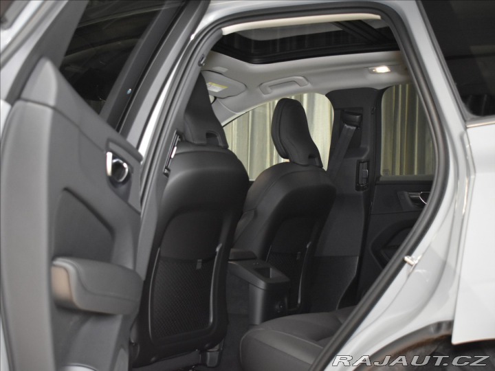 Volvo XC60 2,0 T6 AWD Plus Bright 2025