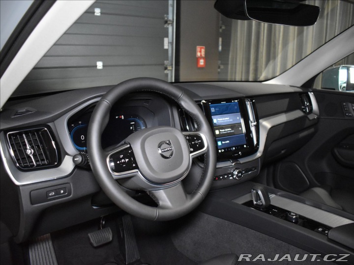 Volvo XC60 2,0 T6 AWD Plus Bright 2025