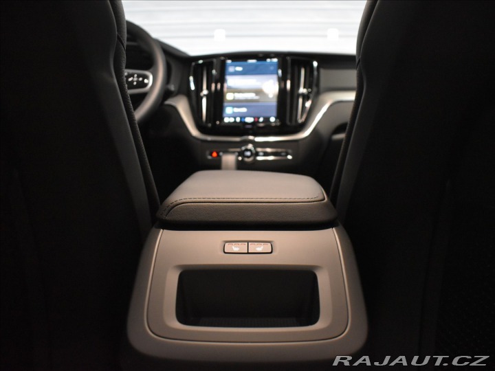 Volvo XC60 2,0 T6 AWD Plus Bright 2025
