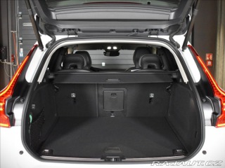 Volvo XC60 2,0 B4 AWD  Plus Dark 2024