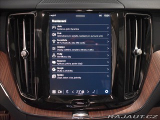 Volvo XC60 2,0 B4 AWD  Plus Dark 2024