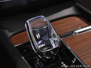 Volvo XC60 2,0 B4 AWD  Plus Dark 2024
