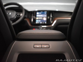 Volvo XC60 2,0 B4 AWD  Plus Dark 2024