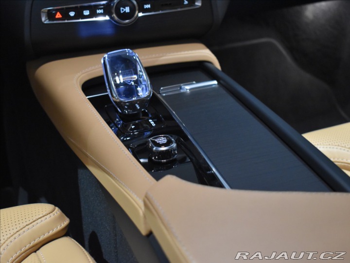 Volvo XC90 2,0 B5 AWD Plus Ventilace 2024