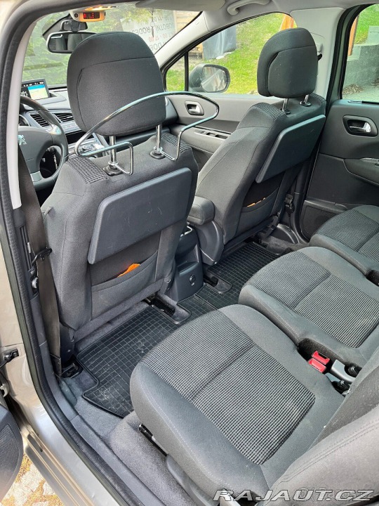 Peugeot 5008 2,0 HDi Allure 2013