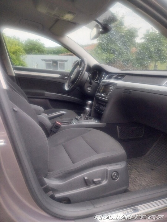 Škoda Superb 2,0 103 KW navi ,Xenon, 2013
