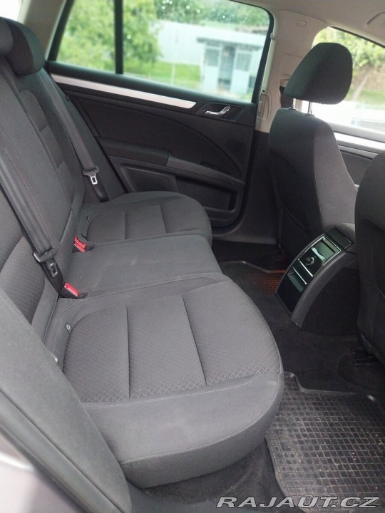 Škoda Superb 2,0 103 KW navi ,Xenon, 2013
