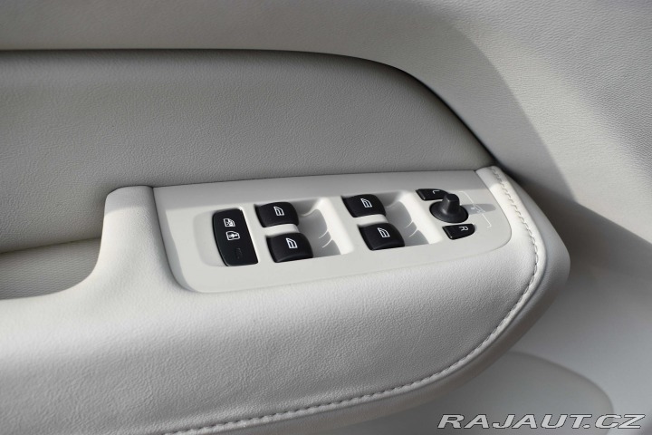Volvo XC60 INSCRIPTION*REZERVACE* 2017