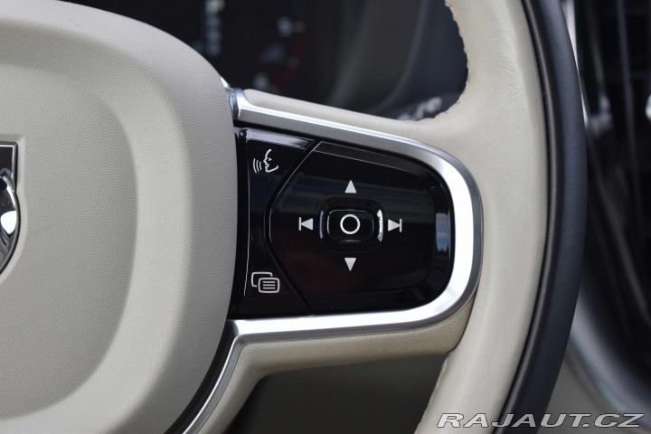 Volvo XC60 INSCRIPTION*REZERVACE* 2017