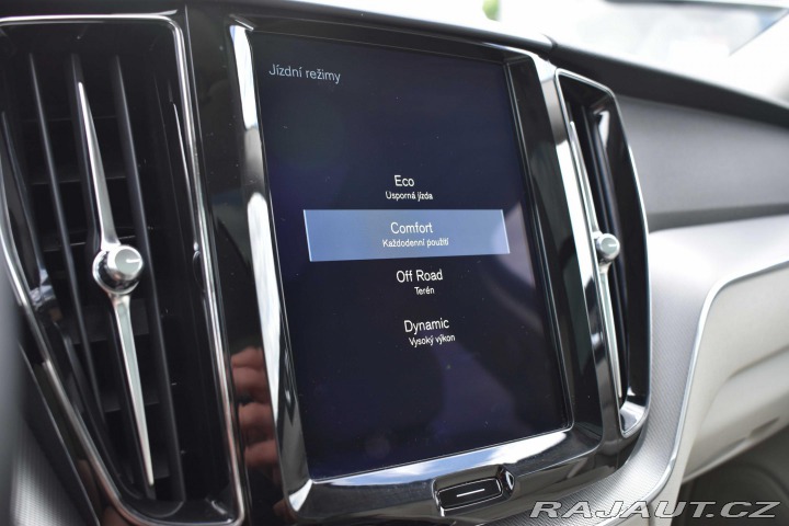 Volvo XC60 INSCRIPTION*REZERVACE* 2017